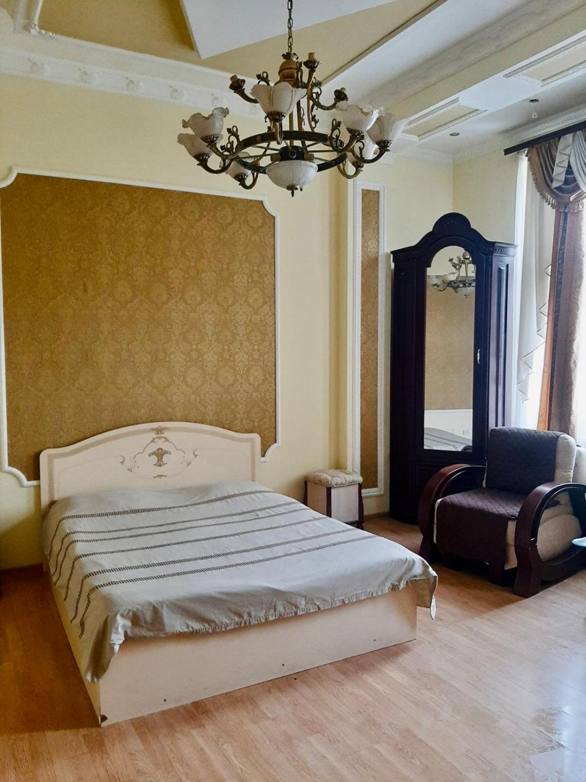 History На Проспекті Свободи 49 Lviv Exterior photo